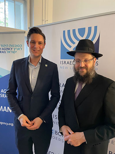 DE-NL-Event-Photo-SH,-Chabad-Rabbiner-Teichtal Sebastian Hoffman with Chabad Rabbi Yehuda Teichtal.
