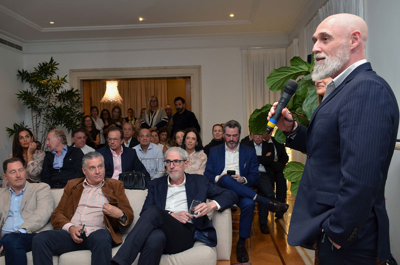 Arnon Perlman delivers an address to Israel supporters in São Paulo, Brazil at the official residence of Israel’s Consul General, Rafael Erdreic.